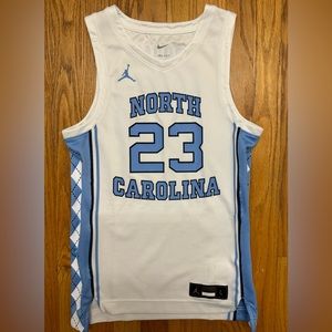Nike Jordan NC jersey youth Large